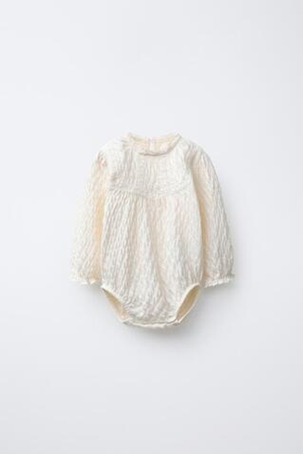 ZARA БОДИ С ТЕКСТУРНЫМ КРУЖЕВОМ, ЭКРЮ