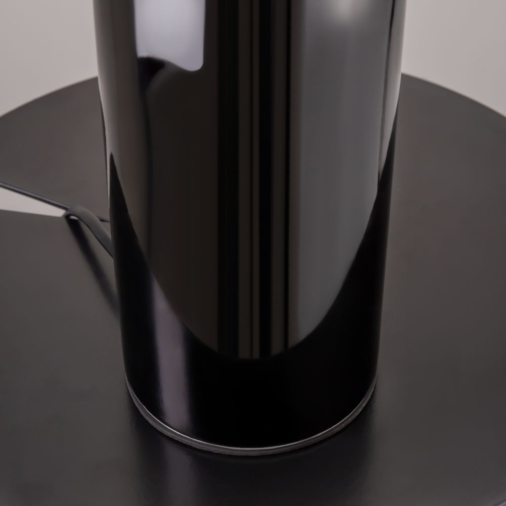 Настольный светильник Maytoni MOD177TL-01B