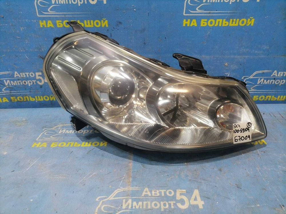 Фара передняя правая SUZUKI SX4 2006-2014