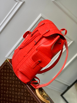 Louis Vuitton Christopher MM