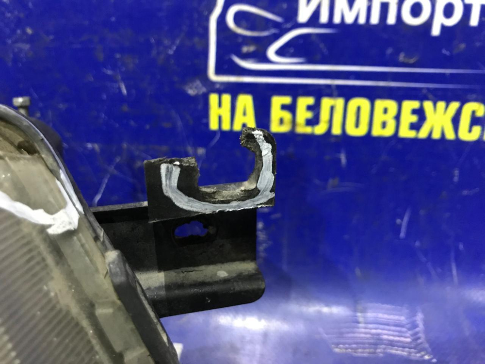 Фара передняя правая MITSUBISHI DIAMANTE 1997