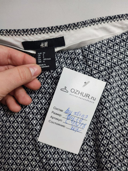 Брюки H&M с принтом 40 размер