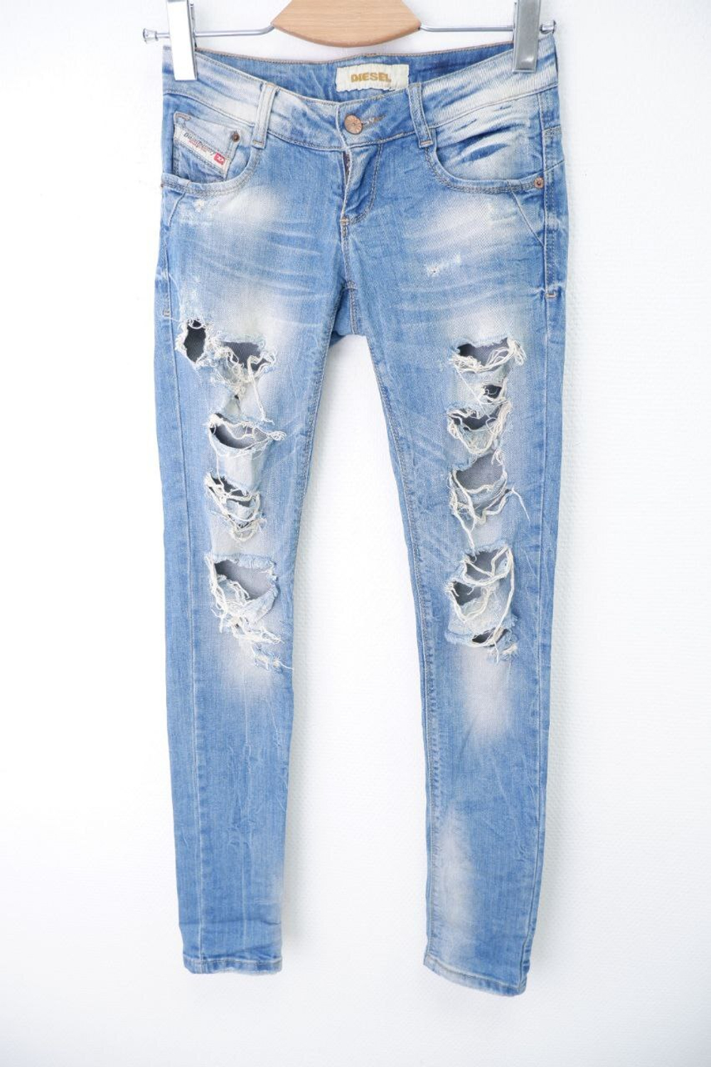 Джинсы Diesel с рваным эффектом 42 размер