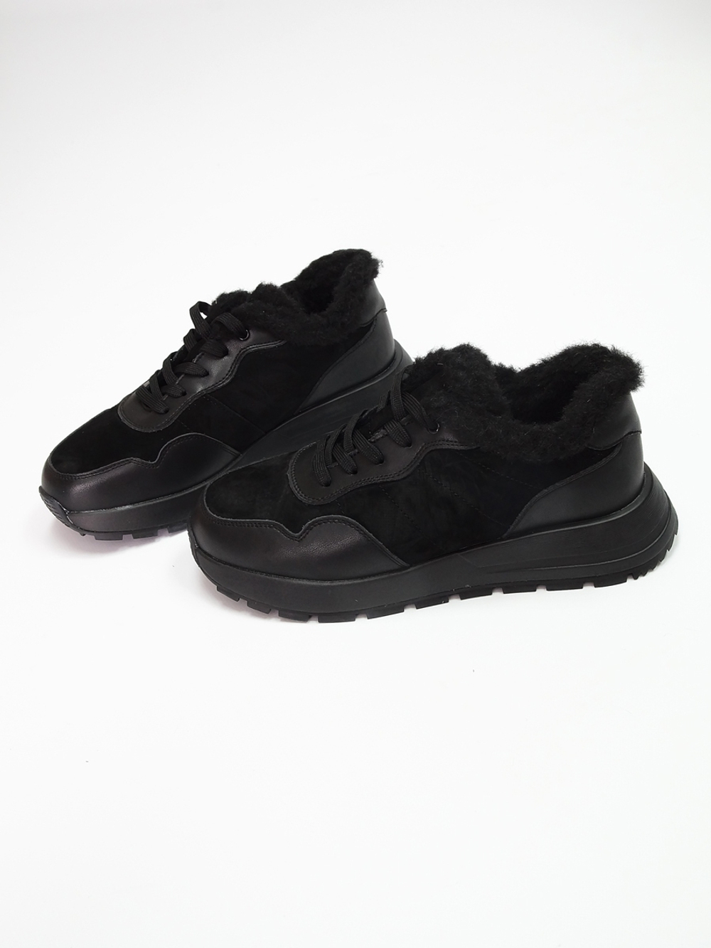 Кроссовки женские зимние