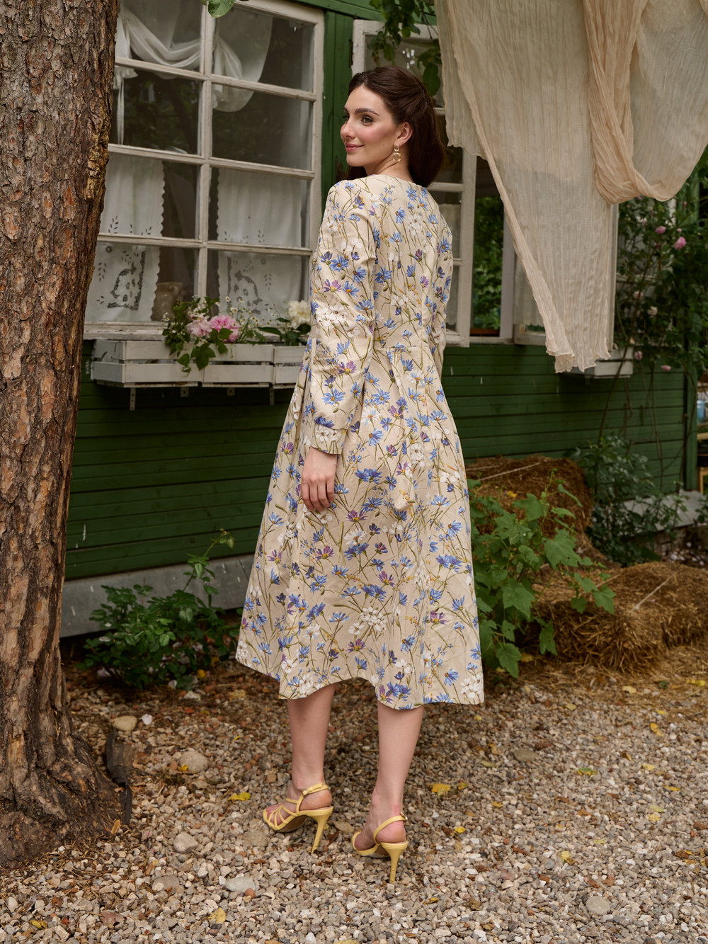 Платье лен с квадратным вырезом