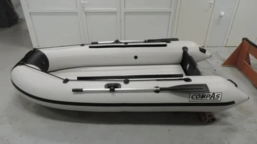 Лодка ПВХ COMPAS 325E