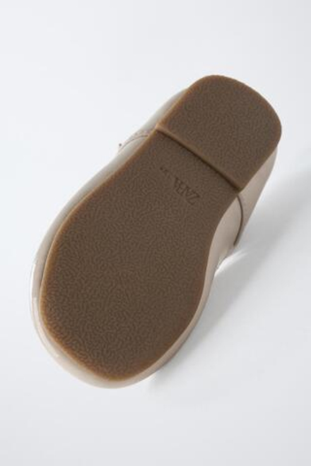 ZARA ЛАКИРОВАННЫЕ ТУФЛИ-БАЛЕТКИ, ЭКРЮ