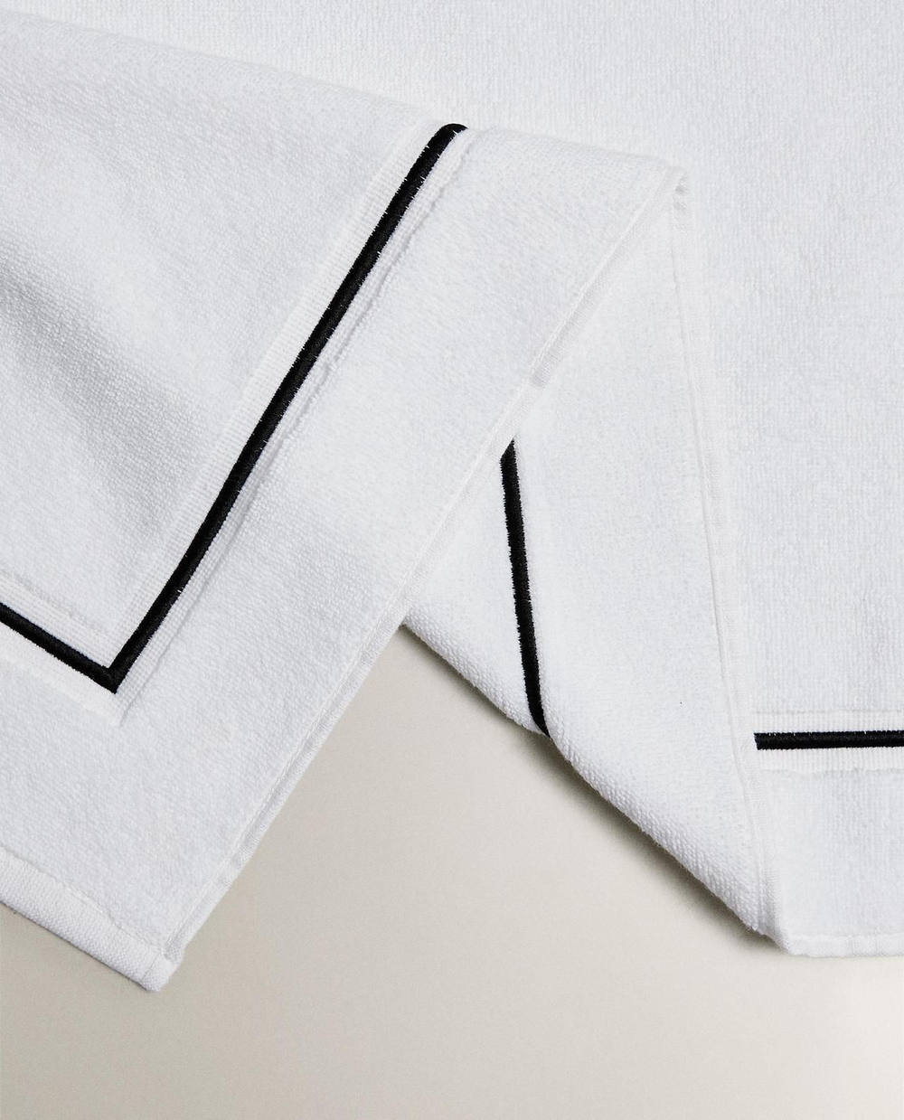 Zara Home - Коврик для ванной с подолом, черный, 60x90 см