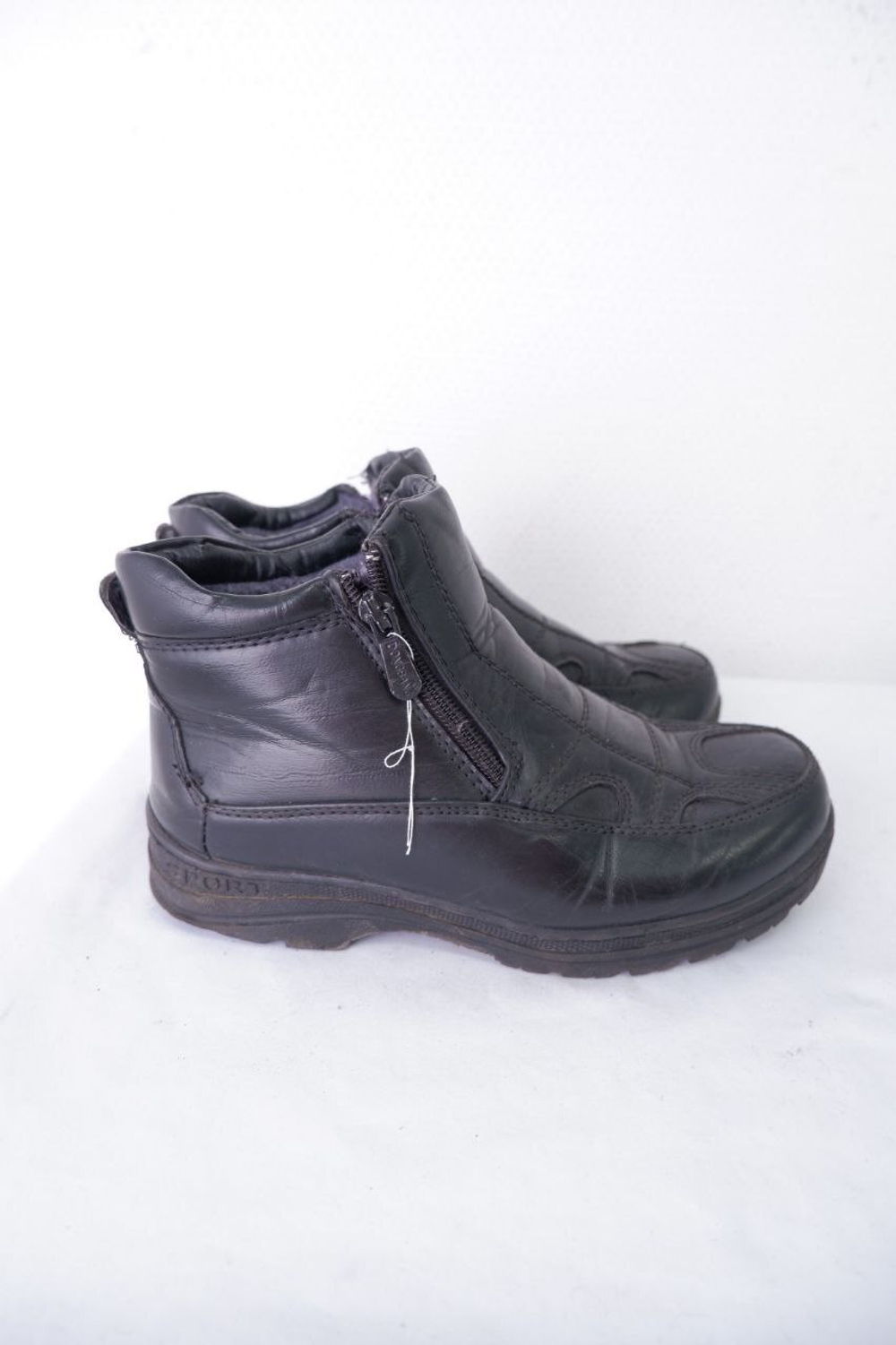 Ботинки черные зимние 35 размер