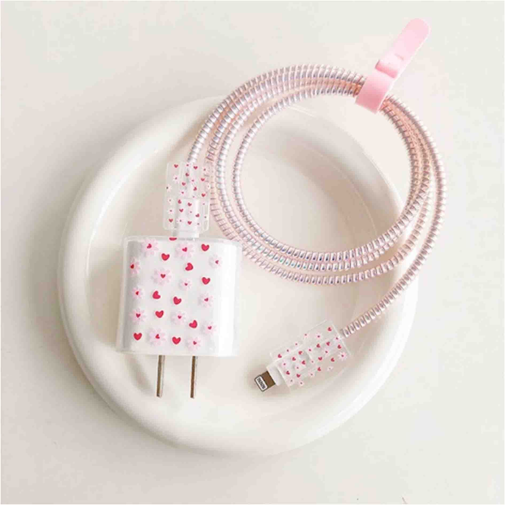 Защитный чехол для зарядного устройства с сердечками