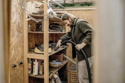 Строительный пылесос Karcher WD 2 Plus V-12/4/18 1000Вт (уборка: сухая/сбор воды) желтый