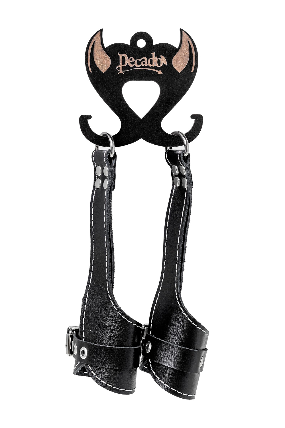 Черные подвесы с белой строчкой