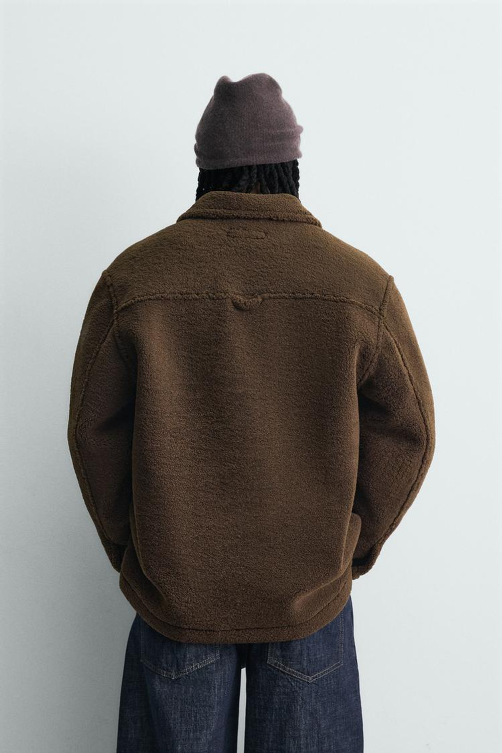 ZARA КУРТКА-РУБАШКА ИЗ ИСКУССТВЕННОЙ ОВЧИНЫ С КАРМАНАМИ, КОРИЧНЕВЫЙ