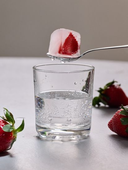 Форма для льда с крышкой ice cubes, 15 ячеек