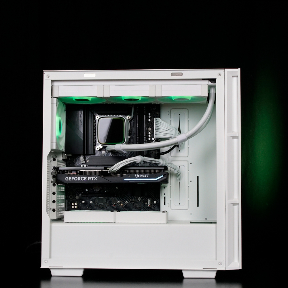 Ryzen 7 9800X3D + RTX 5080 16Gb