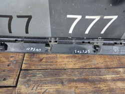 Накладка двери передней правой Kia Seltos 19-нв Б/У Оригинал 87724Q5010