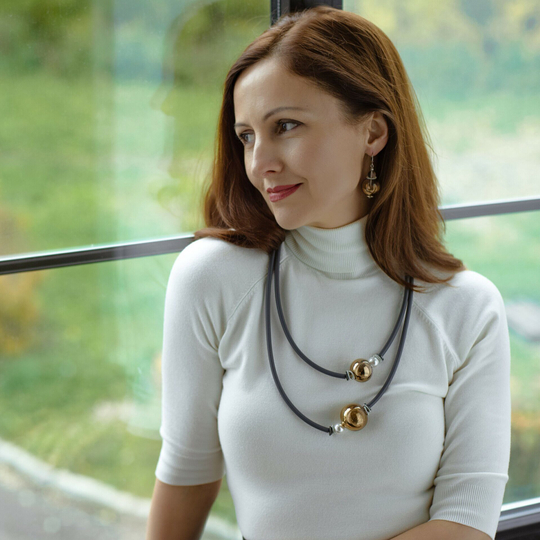 Колье каучук золото серый