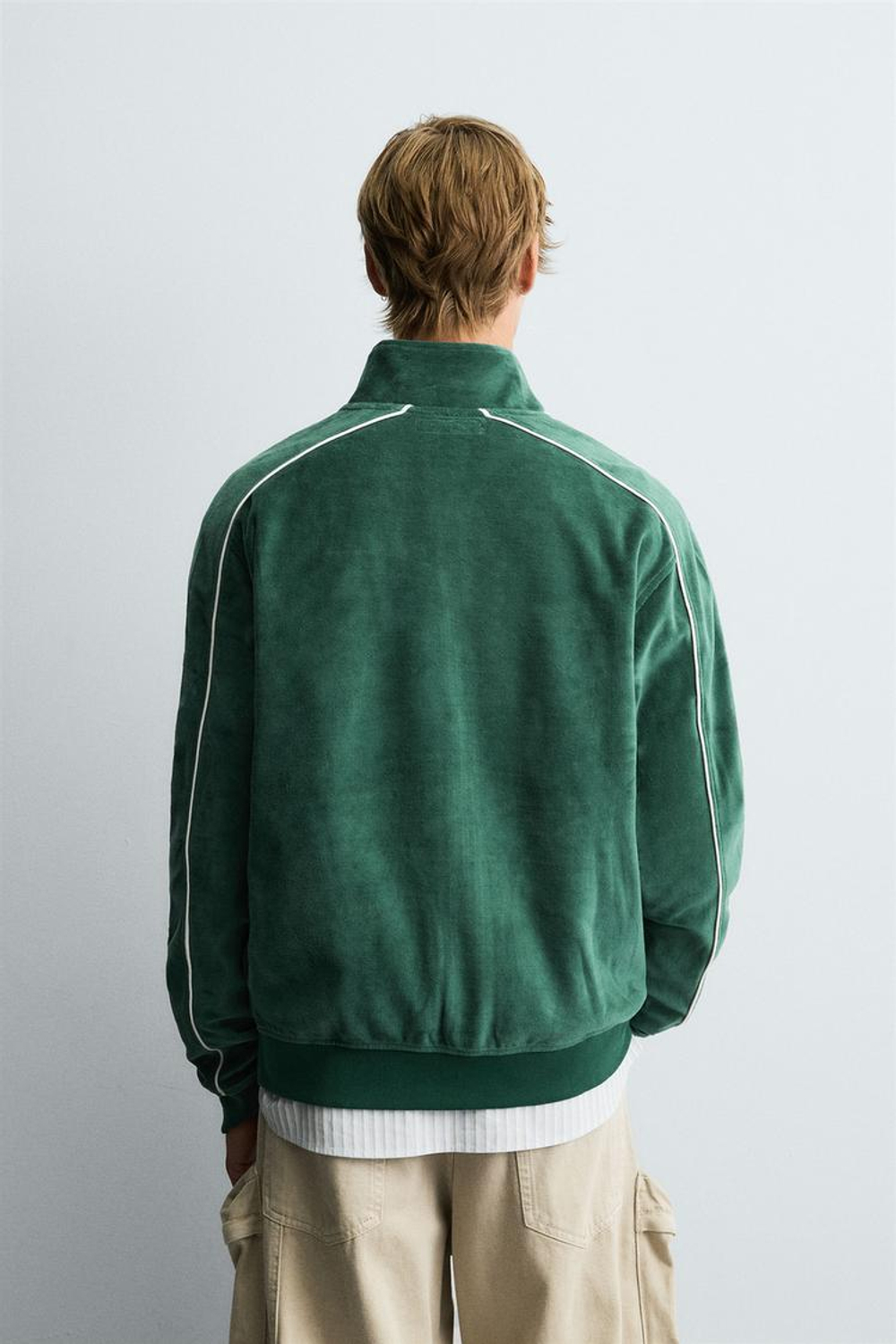 ZARA ВЕЛЮРОВАЯ ТОЛСТОВКА НА МОЛНИИ, ЗЕЛЕНЫЙ