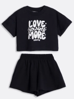 Летний костюм для девочки с шортами