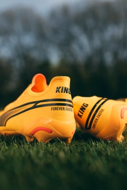 Бутсы Puma King Ultimate FG/AG