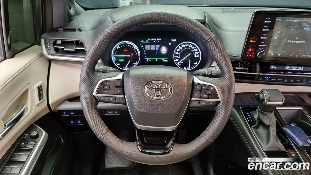 Toyota Sienna 4 Generation 2.5 Hybrid AWD (12.2023)