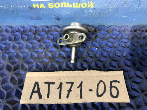 Регулятор давления топлива TOYOTA CARINA 1990