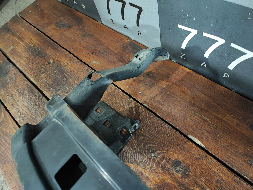 Усилитель переднего бампера Skoda Kodiaq 16-нв Б/У Оригинал 565807109G