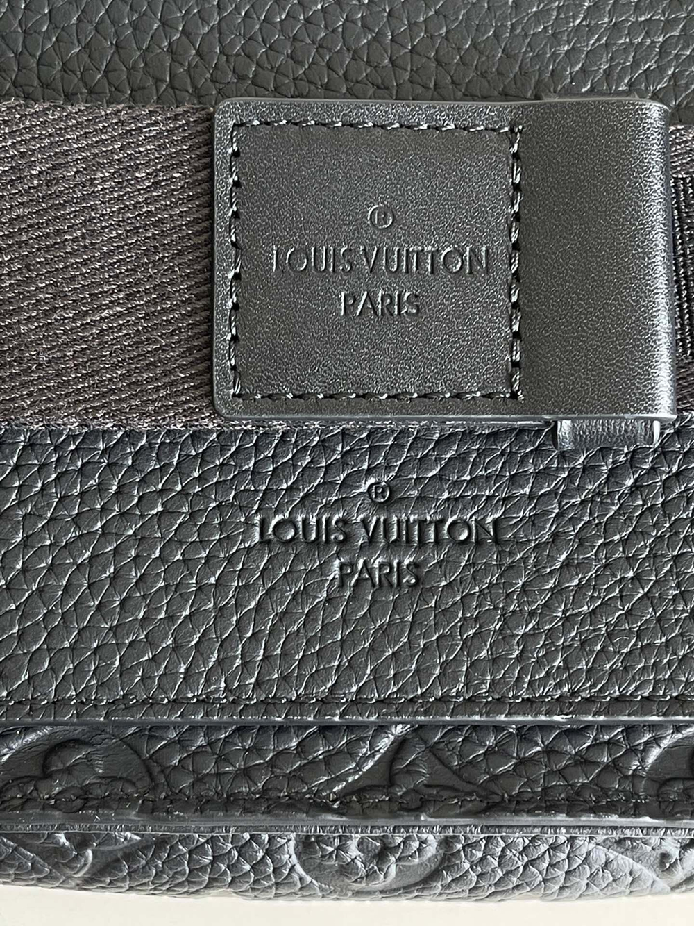 Louis Vuitton S Lock Sling Bag