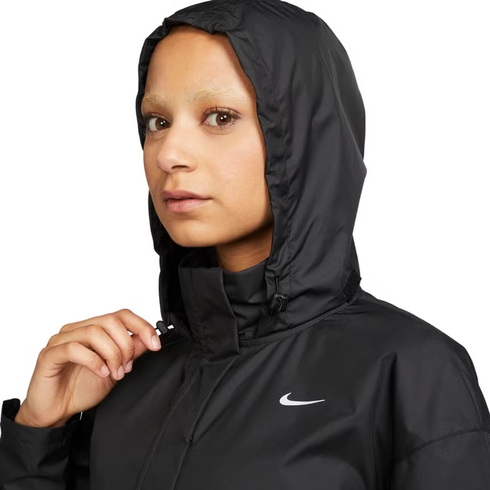 FB7451-010 Ветровка W NIKE FAST REPEL JACKET