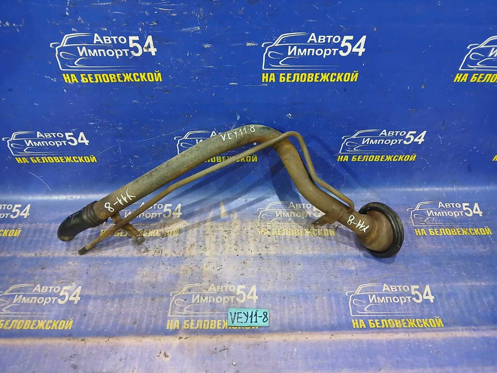 Горловина топливного бака NISSAN AD 2001