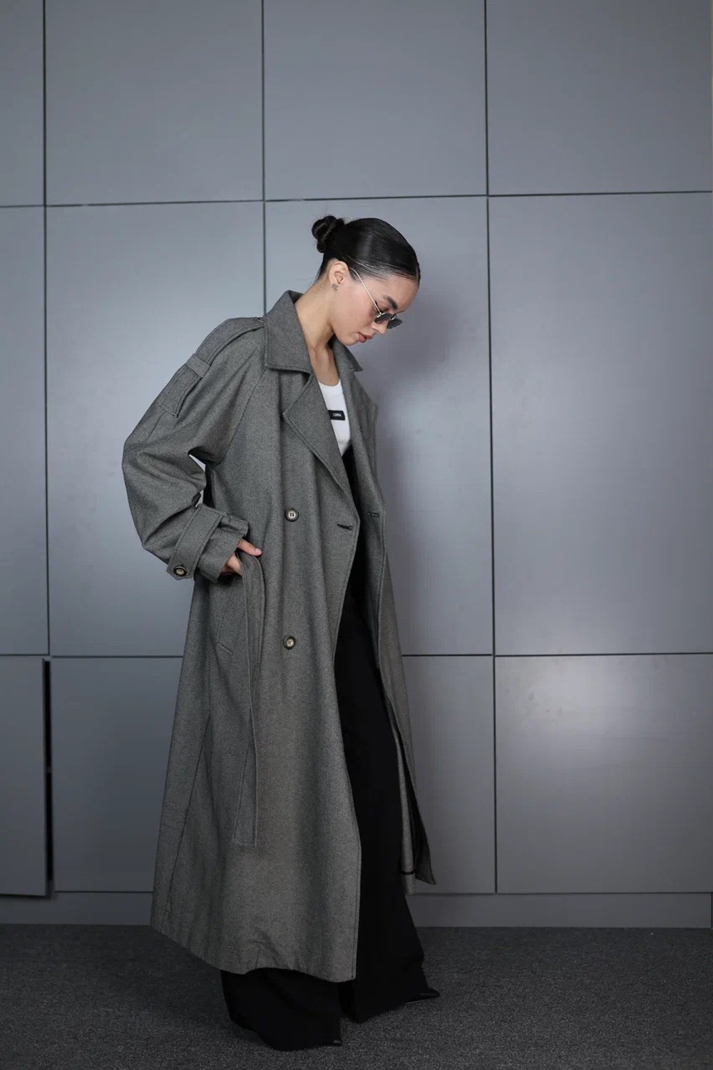 тренч с поясом и принтом «ёлочка»