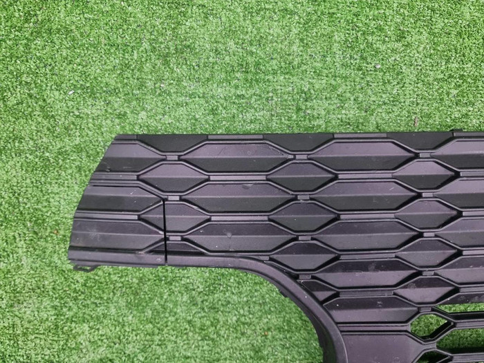 Решетка переднего бампера Mini Hatch F56 (21-24)