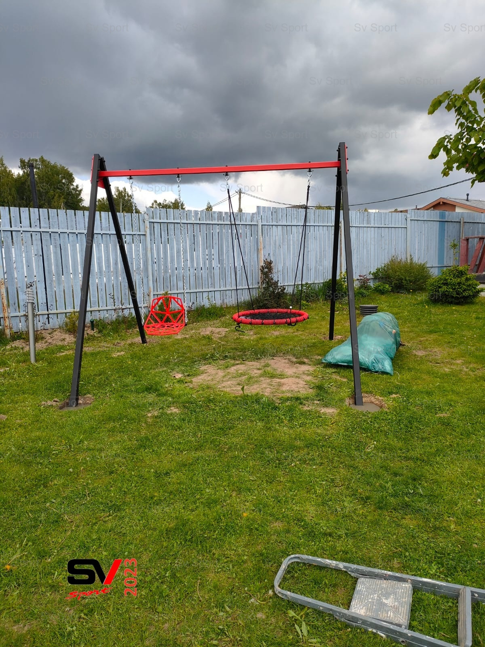 Монтаж уличных качелей Sv Sport