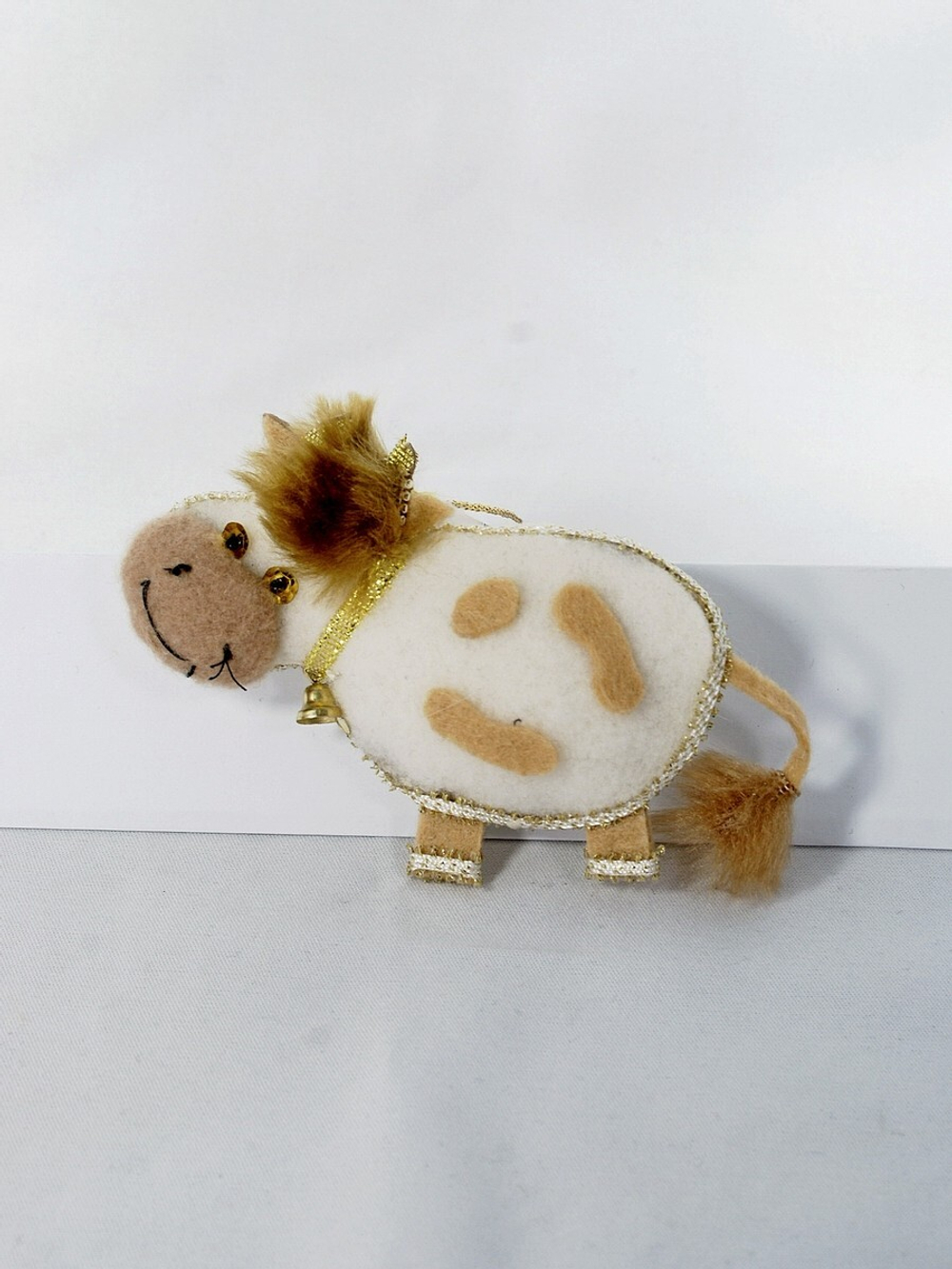 Украшение на елку Бычок