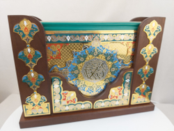 Коран. (Златоуст) на украшенной подставке