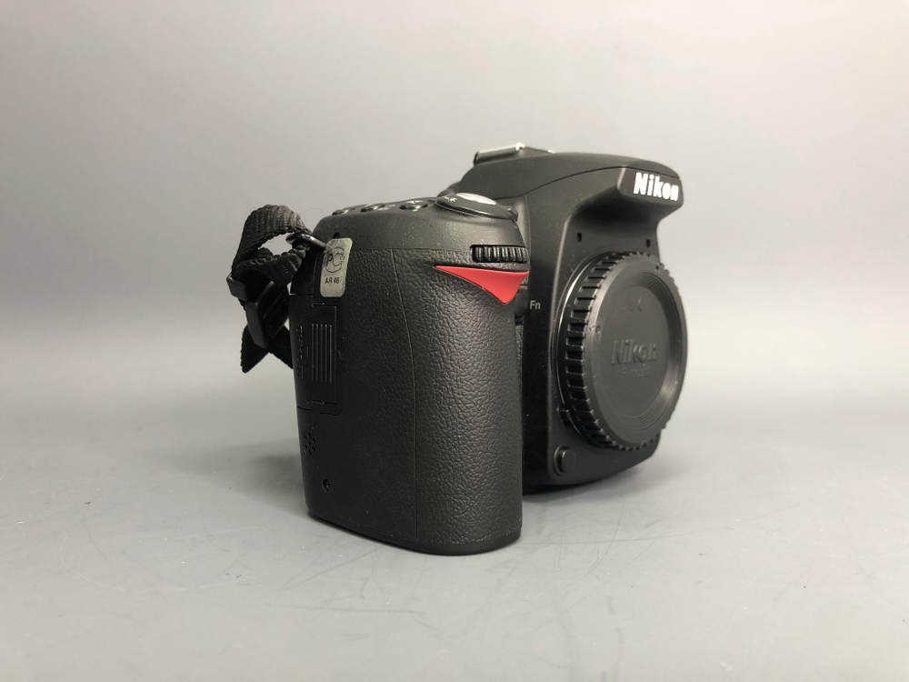 Nikon D90 860 кадров