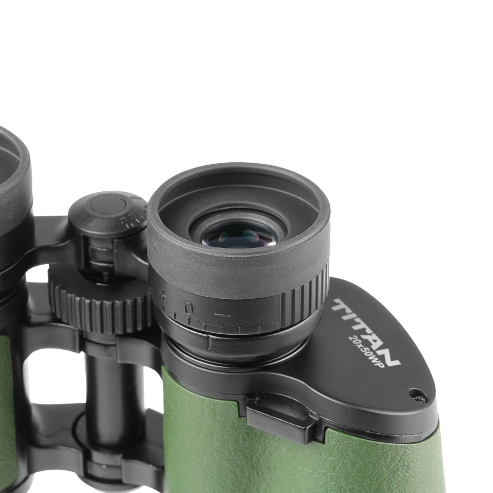 Бинокль Veber TITAN 20x50WP с крупным планом линзы и надписи