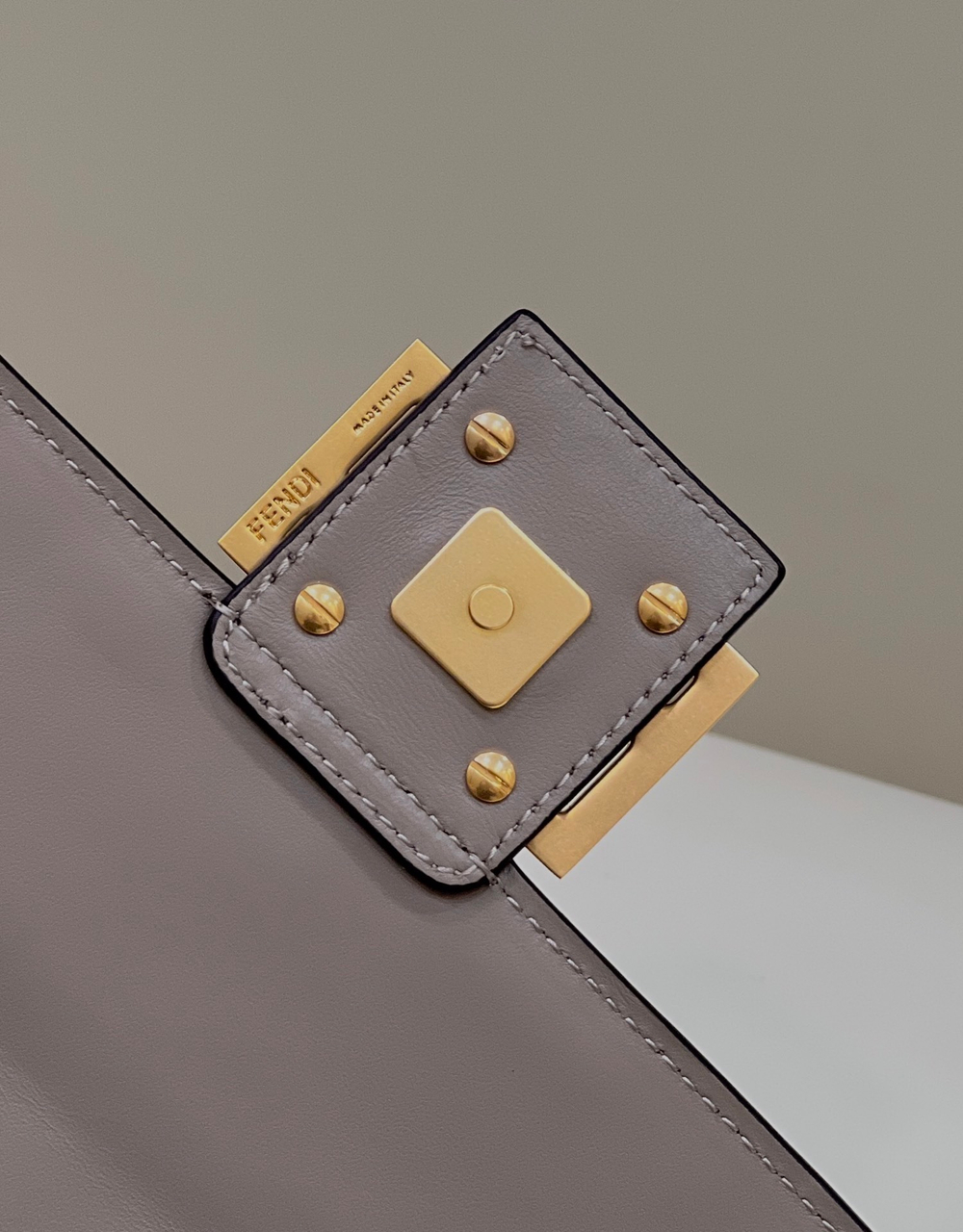 Fendi Baguette 27 cm
