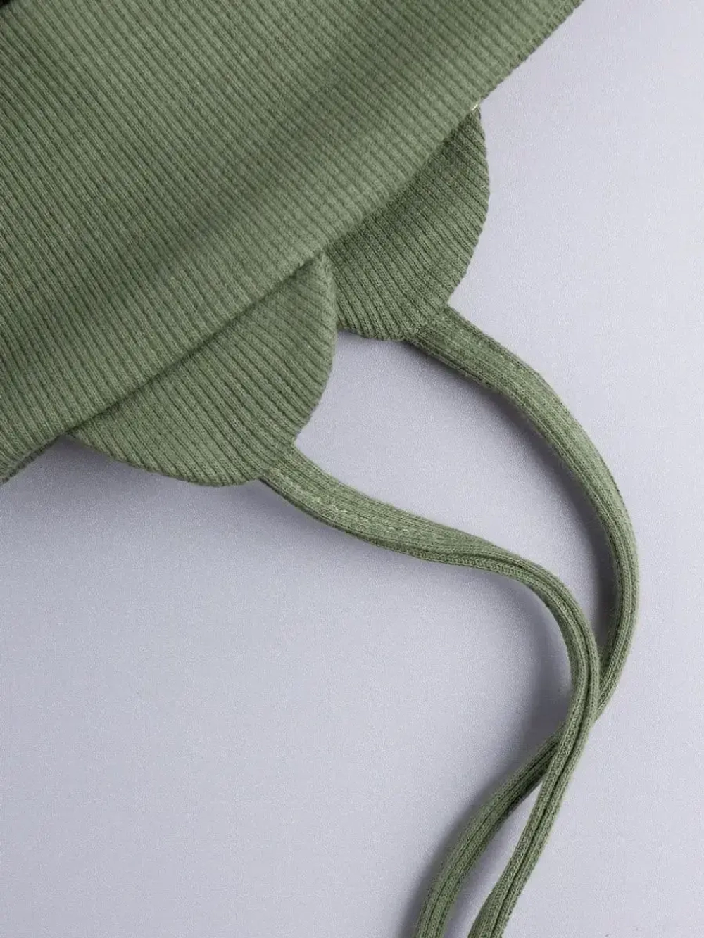 Шапка детская с ушками на завязках на осень