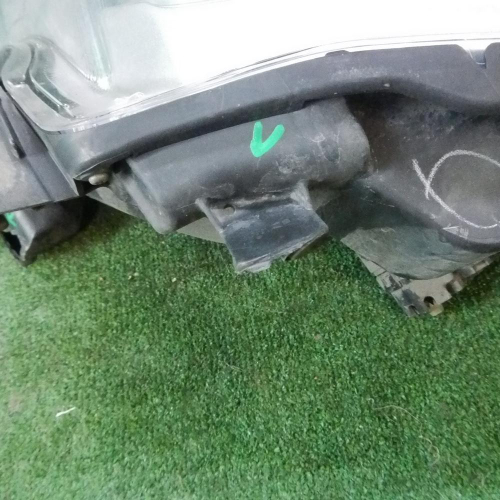 Фара правая Toyota Land Cruiser Prado 150 (2013-2017) галоген