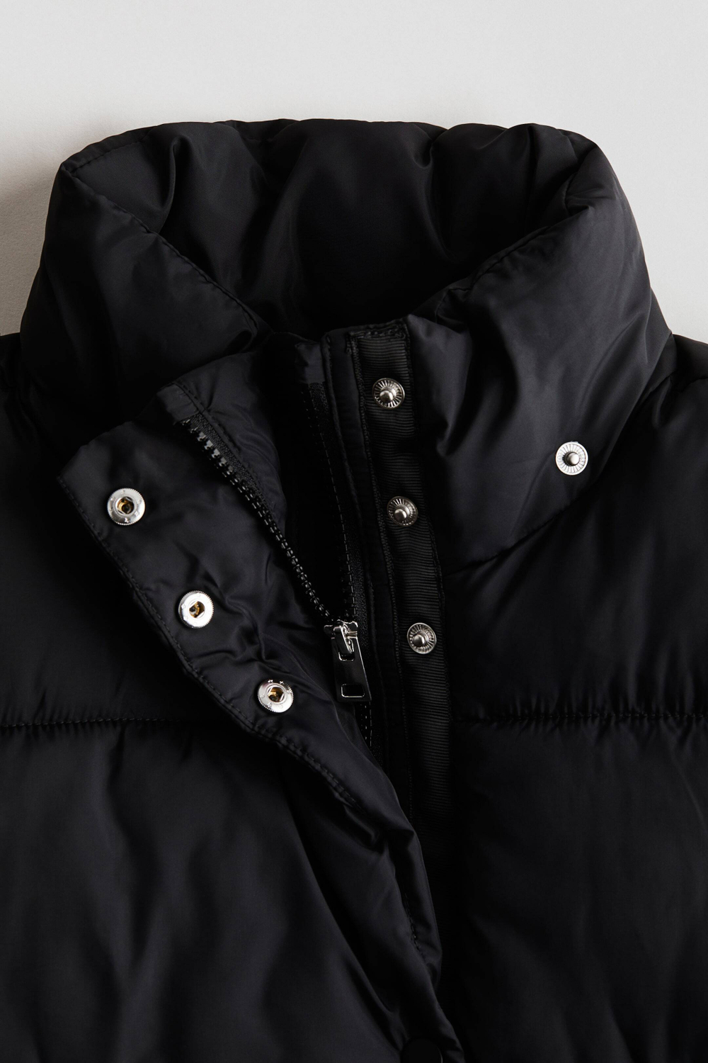 H&M Длинная утеплённая куртка из стеганой ткани, черный