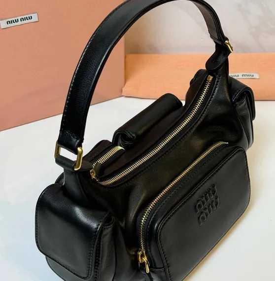 Женская сумка MIU MIU Pocket из кожи наппа