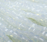 БВМ002НН4 Хрустальные бусины квадратные, белый, имитирующий опал, 4 мм, кол-во: 44-45 шт.