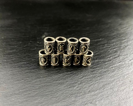 Бусина "Руны Старшего футарка"