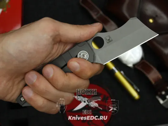 Складной нож Spyderco "Stovepipe" C260TIP - рукоять титан, клинок CPM-20CV