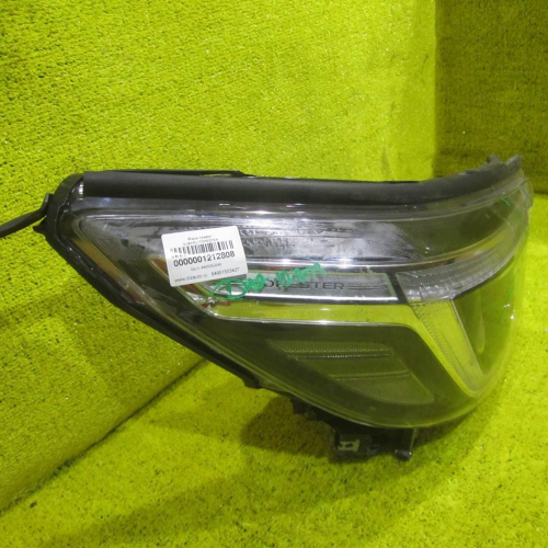 Битая Фара правая Subaru Forester 5 SK (2018-2021) LED