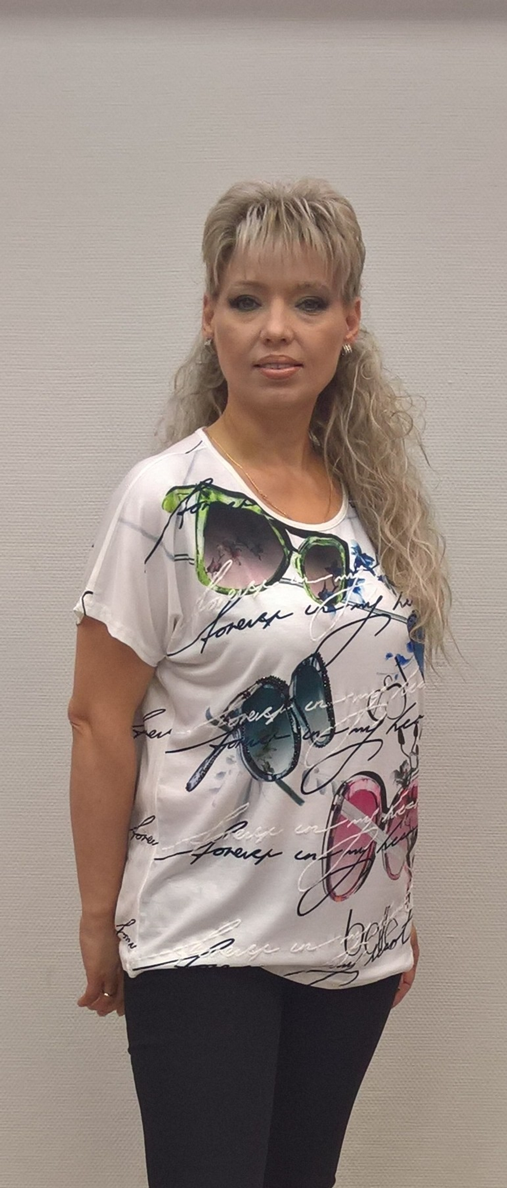 Оригинальный коттоновый блузон с цветными "очками"