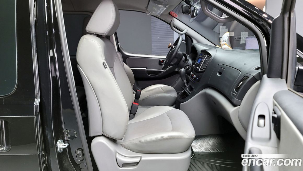 Hyundai The New Grand Starex Wagon 11-и местный (09.2019)