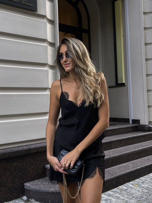 Юбка мини с разрезом и кружевом bk