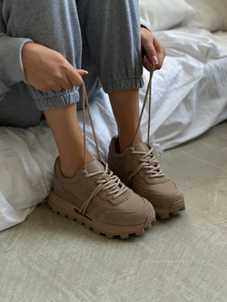 Кроссовки из натуральной кожи